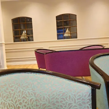 Hotel Pelikan Ξενοδοχείο με διαμερίσματα 3*